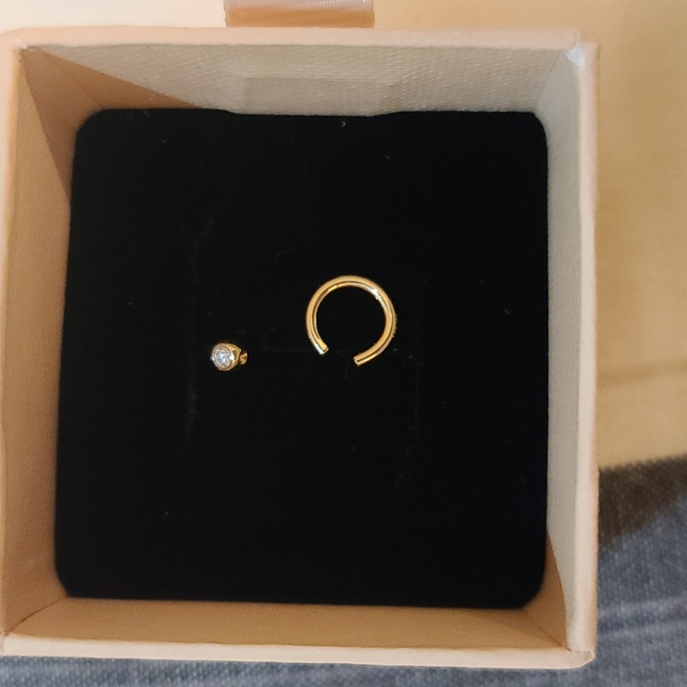 14kt gold diamond huggie